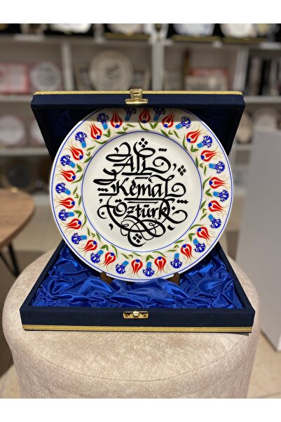 Çorlu Kaligrafi Merkezi Kadife kutulu isim yazılır çini tabak 3