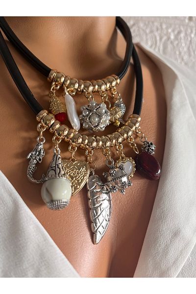 Aka Brand model necklace