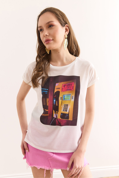 Olalook Kadın Ekru Baskılı Yarasa Örme Tişört TSH-19000878