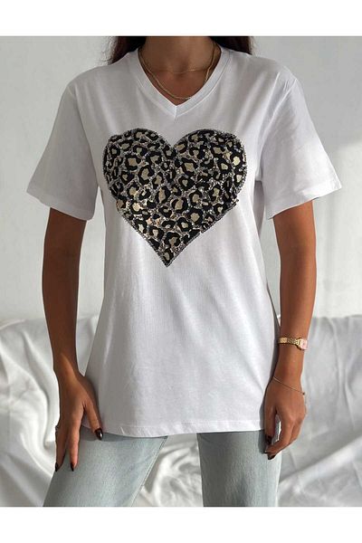 Laderra Heart Patterned V-Neck T-Shirt