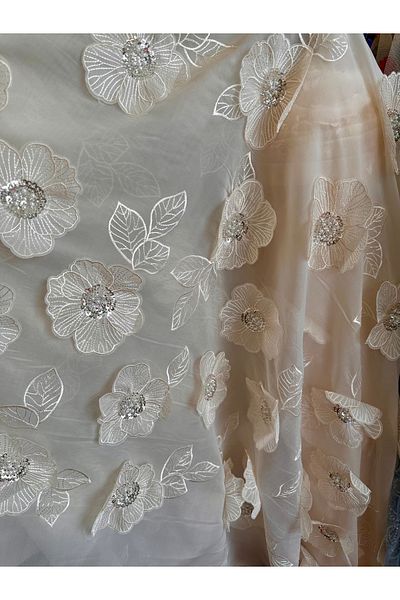 ODDA TASARIM ATÖLYESİ نمط زهرة بيضاء ثلاثية الأبعاد ونسيج أنيق لفستان السهرة المطرز