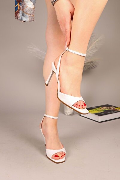 Kids Club Shoes Γυναικεία παπούτσια με τακούνι White Feles Ankle Strap Single...