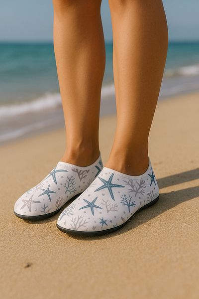 Bright Pantofi de mare pentru plajă pentru femei WaveGuard Scuba Fabric Piscina Colorată Stil confortabil de vară