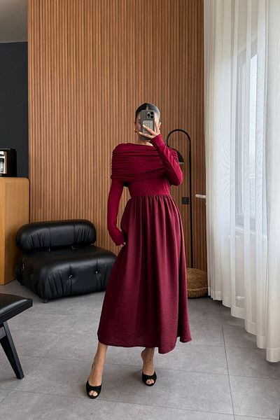 candybia Burgundy Madonna Hunter Dress Closed Collar