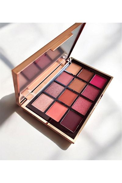 real beauty Charlotte's Alternative Eyeshadow Palette 02