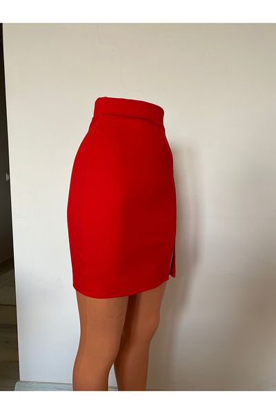 BRAVORİTE Red Slit Detail Skirt