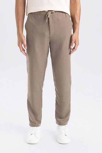 DeFacto Hellbraune Herren-Jogginghose Slim Fit mit elastischem Bein D8638ax24au