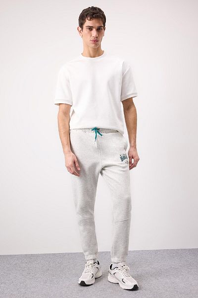 DeFacto DeFactoFit - NBA Milwaukee Bucks Sportsman Χοντρό παντελόνι Jogger με τσέπες και κορδόνι στη μέση D6