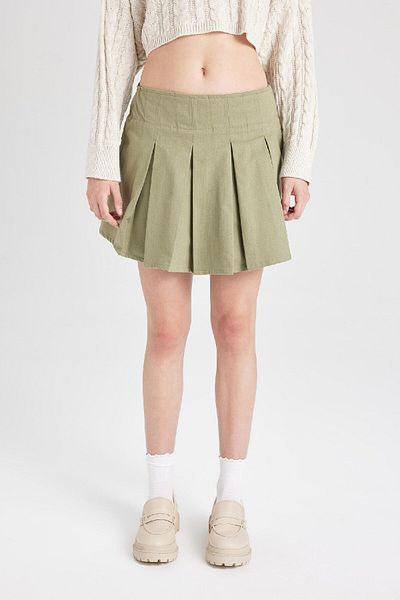 DeFacto Coool Pleated Regular Waist Basic Plain Gabardine Mini Skirt 3172313