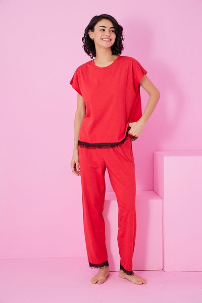Siyah İnci Red Lace Detailed Crew Neck Knitted Pajama Set