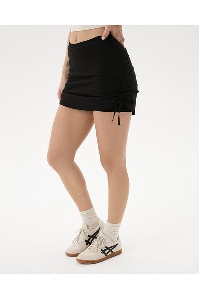 Ayma Active Fusta neagră adunată cu pantaloni scurți
