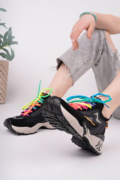 Madam Tarz Ozzi High-Based Colorful Lace-Up Sneaker