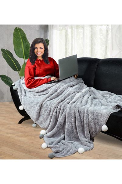 Özgüner Oyuncak Paptex Pompom 200*220 cm Plush Double Blanket (100% Local)