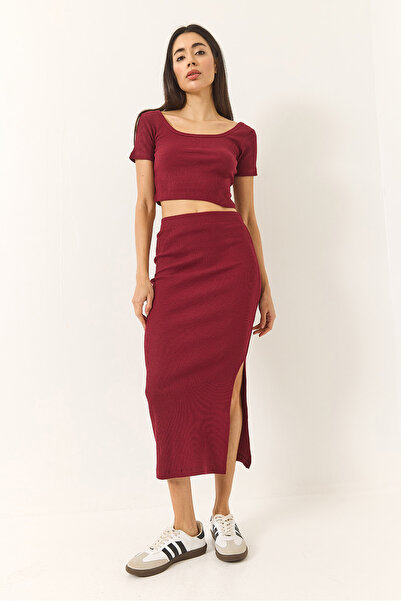 Bianco Lucci Women's Square Neck Short Sleeve Crop Slit Detail Camisole Bottom-Top Set 60284032