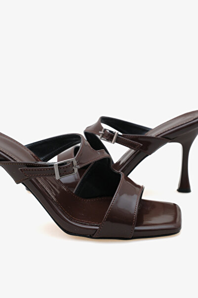 LOJO Women's Belt Buckle Detailed Heel Casual Slippers Ferlep