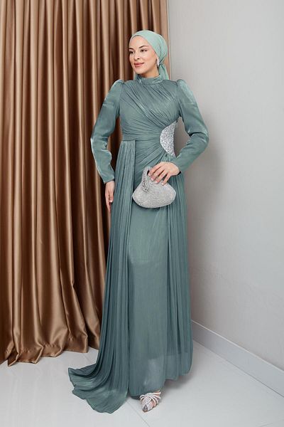 Olcay Abendkleid aus Seide mit Steinen und Raffungen und großer Taille, grünes Modell 1233