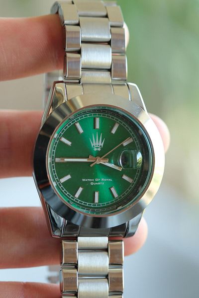 WATCHOFROYAL Noble Date Silver Green Black Wristwatch