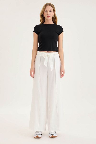 Vitrin Round Neck Short Sleeve Crop Blouse