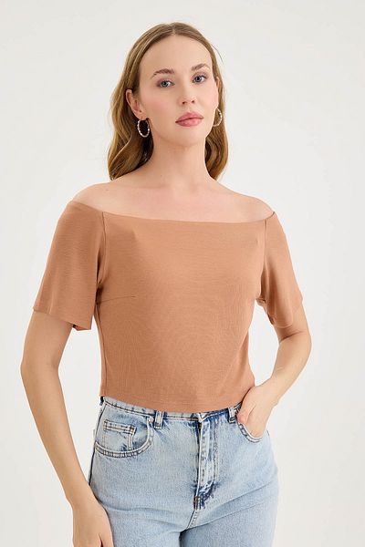 Vitrin Boat Neck Crop Blouse