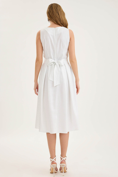 Vitrin Φόρεμα με πλισέ λαιμόκοψη V με ζώνη στη μέση