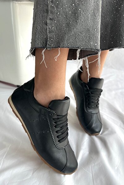 Shoebutik Gruz Чорні шкіряні жіночі спортивні кросівки