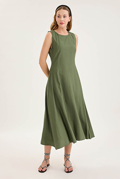 Vitrin Zero Sleeve Flared Midi Dress