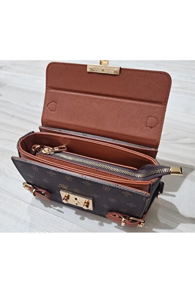 Armine Γυναικεία τσάντα με κομψή σχεδίαση με εμπριμέ λουράκι ώμου καφέ κατάλληλη για καθημερινή χρήση