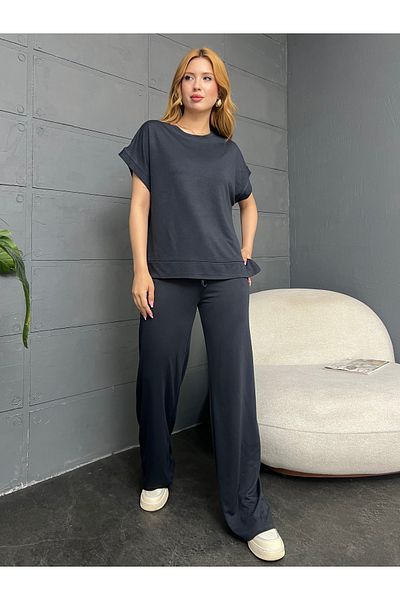 LE CARAMBOLE Women's Gray Crew Neck Blouse Pants Set of Two