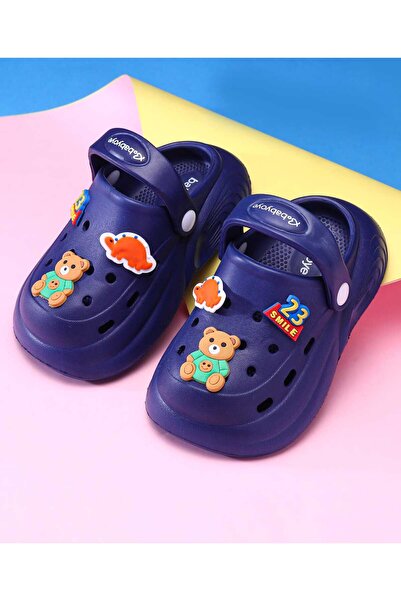 Babyoye قباقيب بيبيوي مع قفل خلفي وتطريز دب - أزرق داكن