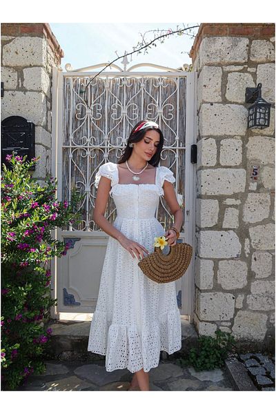 ESRAHELVACI Λεπτομερές φόρεμα σε λευκό βολάν