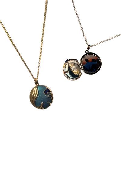Lynare Marine Model Openable Covered Picture Necklace