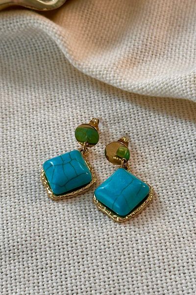 Trendy Butik أقراط مربعة الشكل من حجر الفيروز الصلب