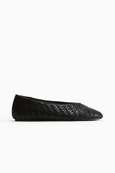 H&M مضخات الباليه المضفرة