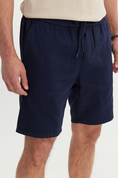 AC&Co / Altınyıldız Classics Erkek Lacivert %100 Pamuk Comfort Fit Beli Bağlamalı Flamlı Yan Cep Şort