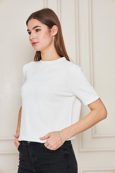 Irmak Kerekli Women's Ecru Crew Neck Short Sleeve Knitwear Blouse Basic Blouse 25222