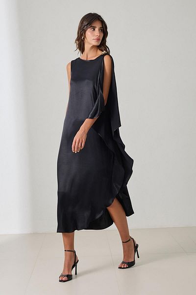 Setre Black One Sleeve and Shoulder Buckle Detailed Midi Length Relaxed Cut Dress