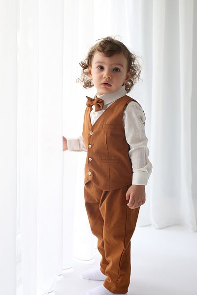 Catz Kids Кафяв костюм с ленена жилетка за момче, комплект от 4 бр. (100% памук)