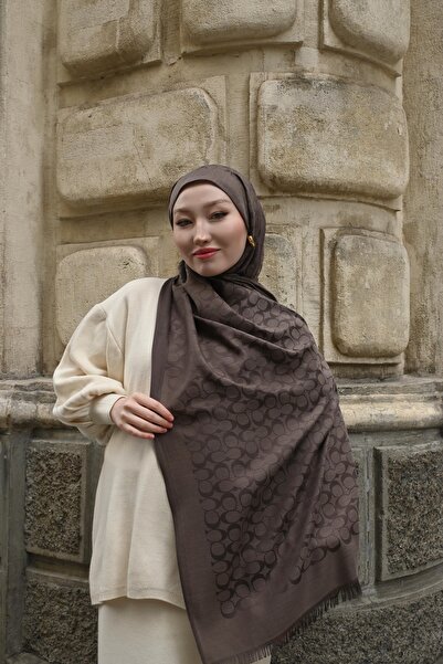 Pull Scarfs Εισαγόμενο μάλλινο μεταξωτό σάλι με σχέδιο C - Bitter Brown