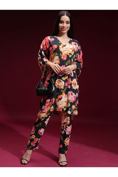 Vishudh By Styli Floral Printed V-Neck Tunic with Trousers Co-Ords