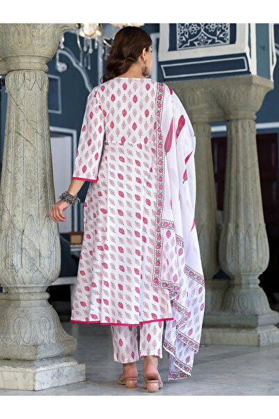 Vishudh By Styli White Cotton Kurta Set with Pink Floral Print