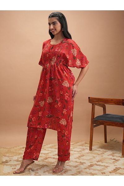 Vishudh By Styli قفطان مطبوع برقبة دائرية مع بنطلون