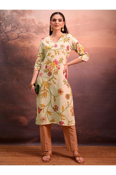 Vishudh By Styli كورتا نسائية بيج بطبعة زهور وفتحة رقبة على شكل حرف V