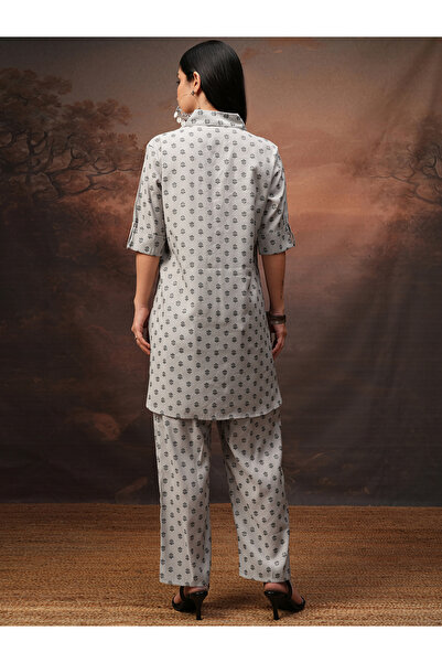 Vishudh By Styli All-Over Print Collared Tunic and Palazzo Pants Set