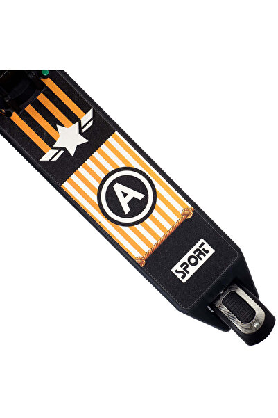 ACTION ONE Revenge folding scooter with light-up wheels and platform, music and handbrake