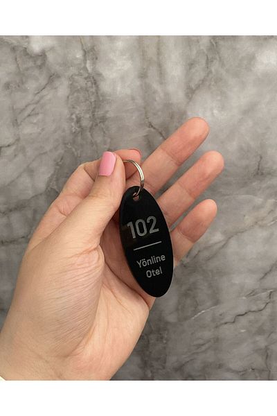 Yönline Black Shiny Minimal Customizable Hotel Bungalows Apart Keychain