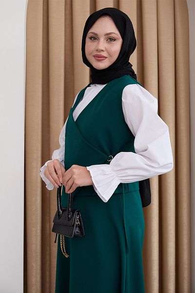 InStyle بدلة باللون الأخضر الزمردي مع سترة بتفاصيل مربوطة
