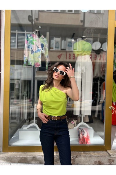 By Hanife Beyazateş KADIN LIKRALI DRAPELI TEK OMUZ PREMIUM BLUZ