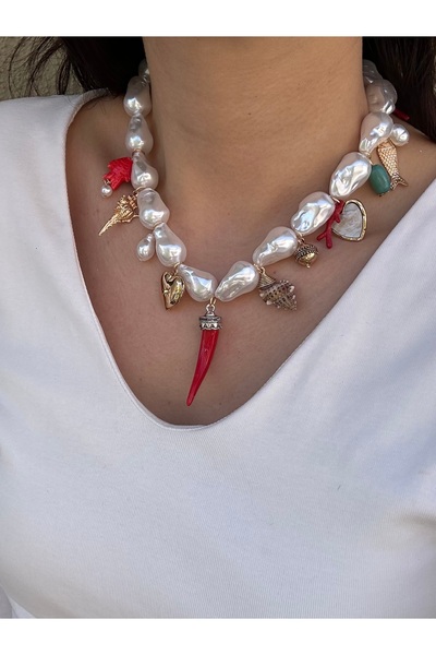 YENGEÇ İncili Marka Charm Kolye