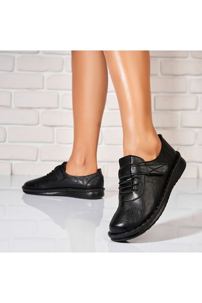 Joana Women's casual shoes in black eco-leather Odette