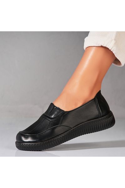 Joana Women's casual shoes in black eco-leather Ayvah